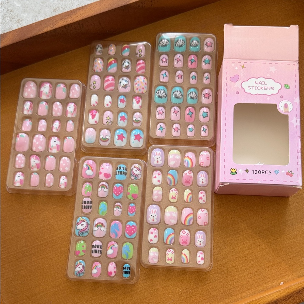 Cute Pink Press-on Nails (120 pcs)